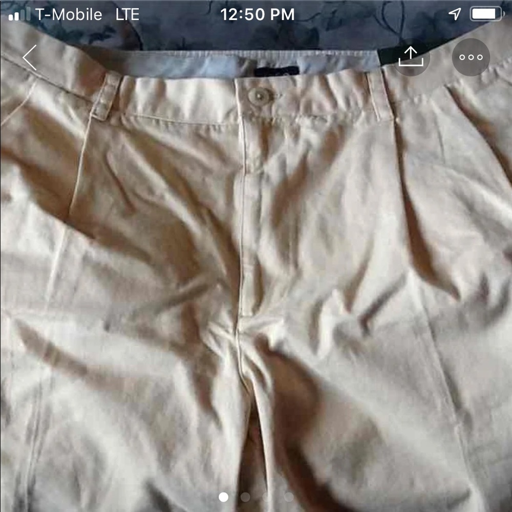 Men’s Izod Sz 40 Waist  Pleated  Shorts
